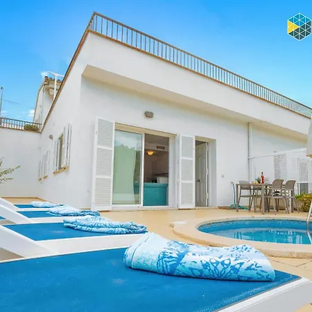 Cala Mendia Beach דירה
